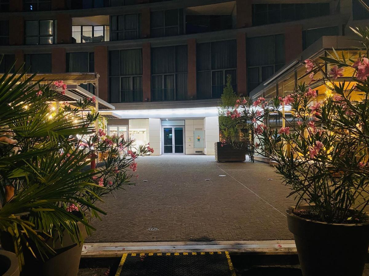 Eurovea Apartments Bratislava Luaran gambar