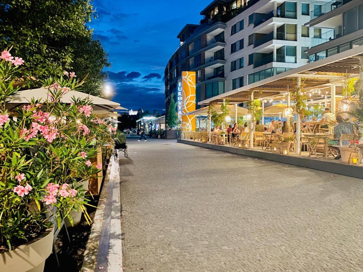 Eurovea Apartments Bratislava Luaran gambar