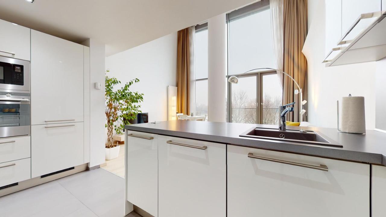 Eurovea Apartments Bratislava Luaran gambar